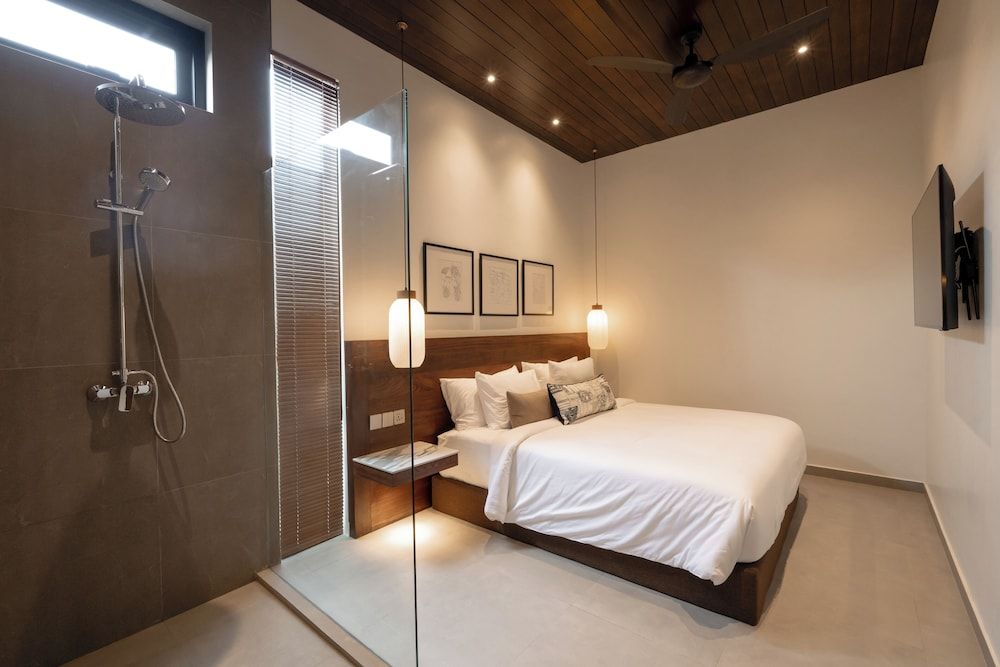 Deluxe Villa, 2 Bedrooms, Balcony, Pool View