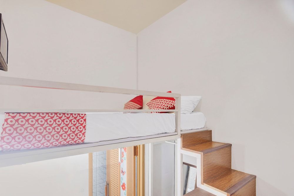 Hotel O Helloroom Bangka Standard Double Room 3