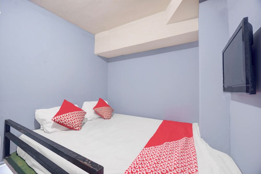 Hotel O Helloroom Bangka Standard Double Room