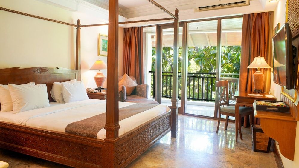 Lorin Solo Hotel Sultan Suite