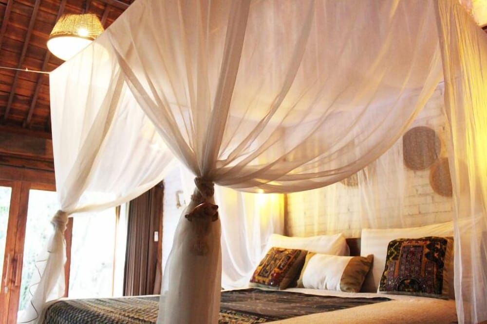 Deluxe Cabin, 1 King Bed, Garden Area