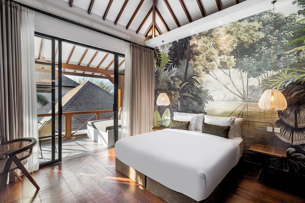 Deluxe Villa, 4 Bedrooms, Bathtub, Pool View