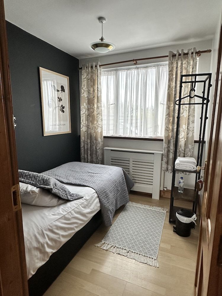 Basic Single Room, Shared Bathroom