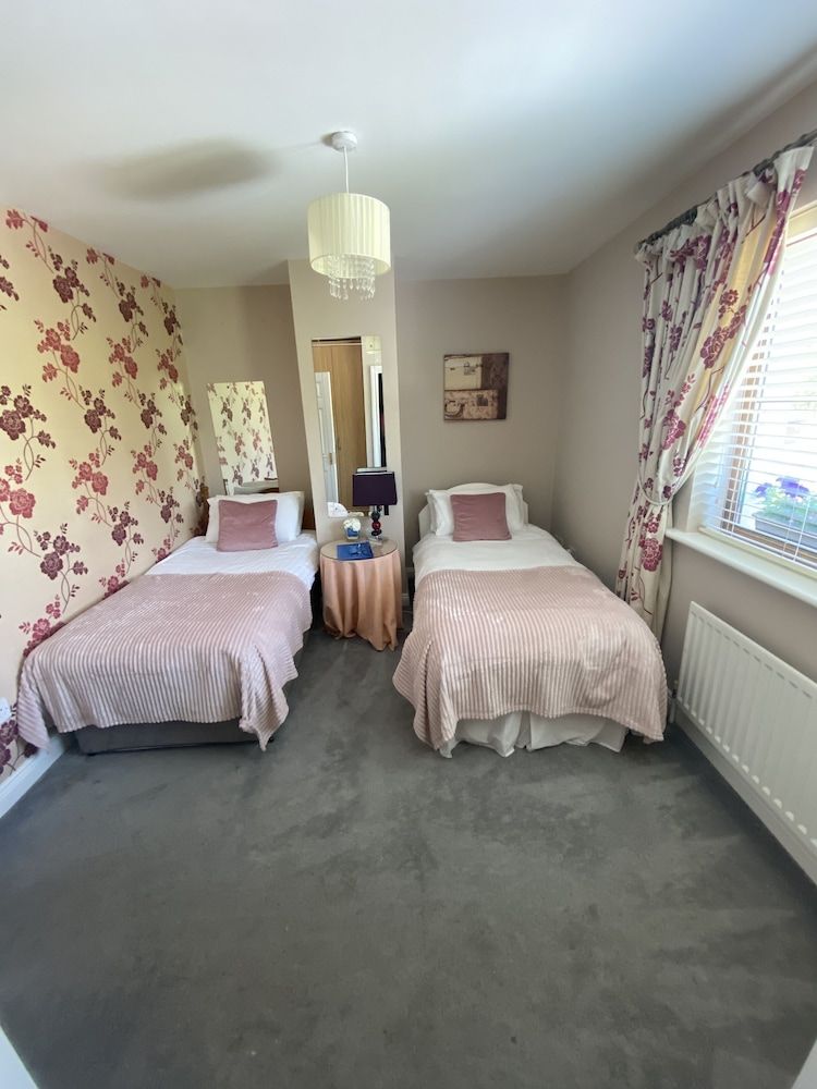 Classic Twin Room