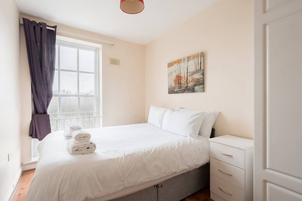 Basic Apartment, Multiple Beds