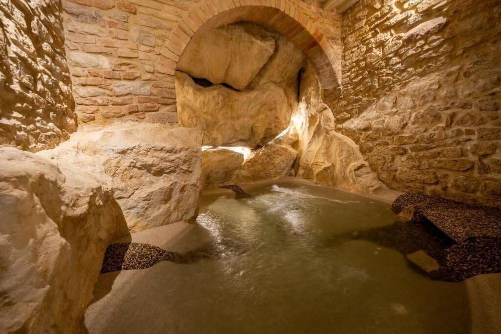 Forma your Boutique Suite Luxury Suite, 1 Bedroom, Hot Tub 2