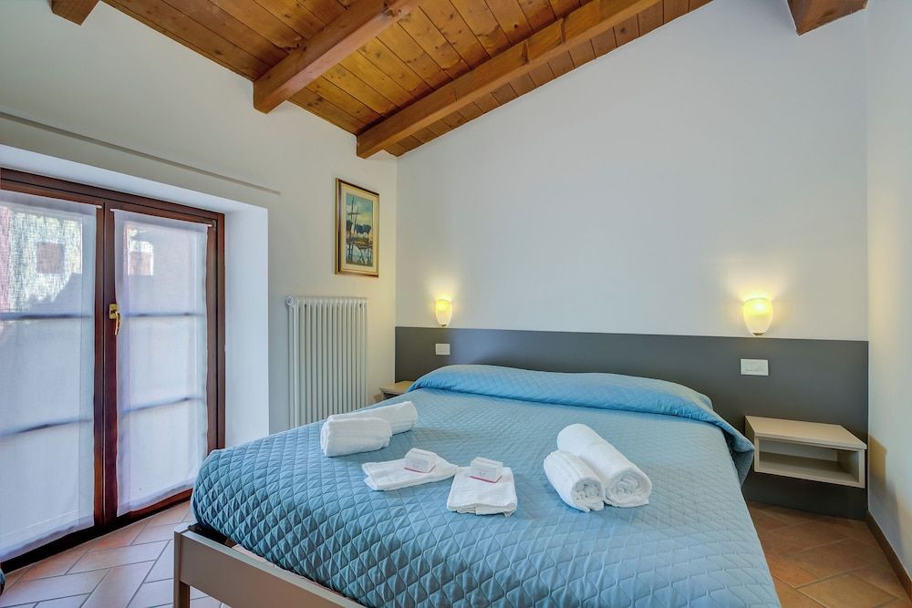 Family Apartment, Multiple Bedrooms (Casa Alpino 8)