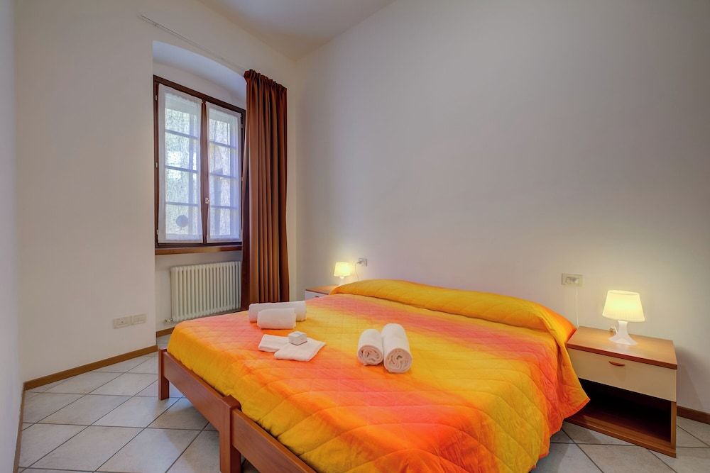 Family Apartment, Multiple Bedrooms (Casa Alpino 9)