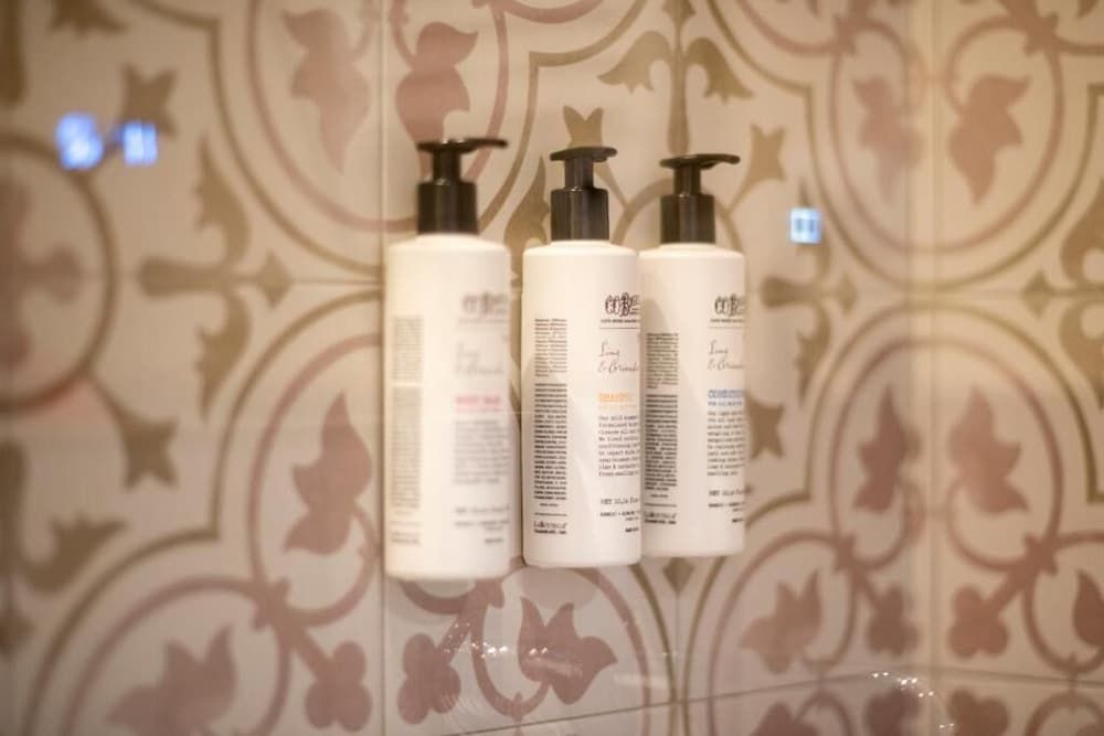 SMARTFIT HOUSE Deluxe Double or Twin Room 6