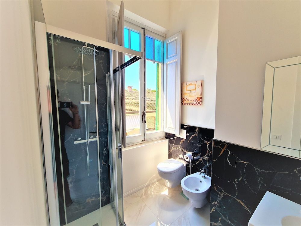 Allegra Viareggio Appartamento & Affittacamere Guest house Luxury Suite, 1 Double Bed with Sofa bed, Non Smoking 9