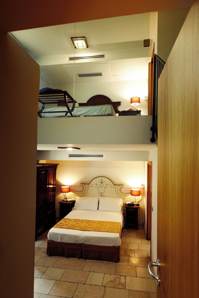 Hotel Vico Regio Family Room 4