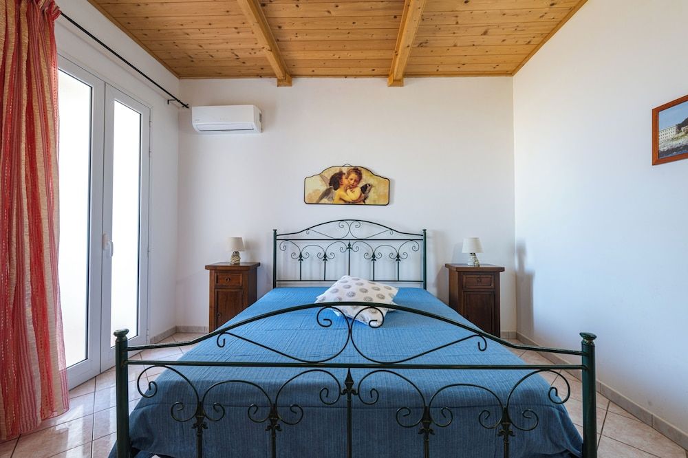 Room (BAIA DEI TURCHI)