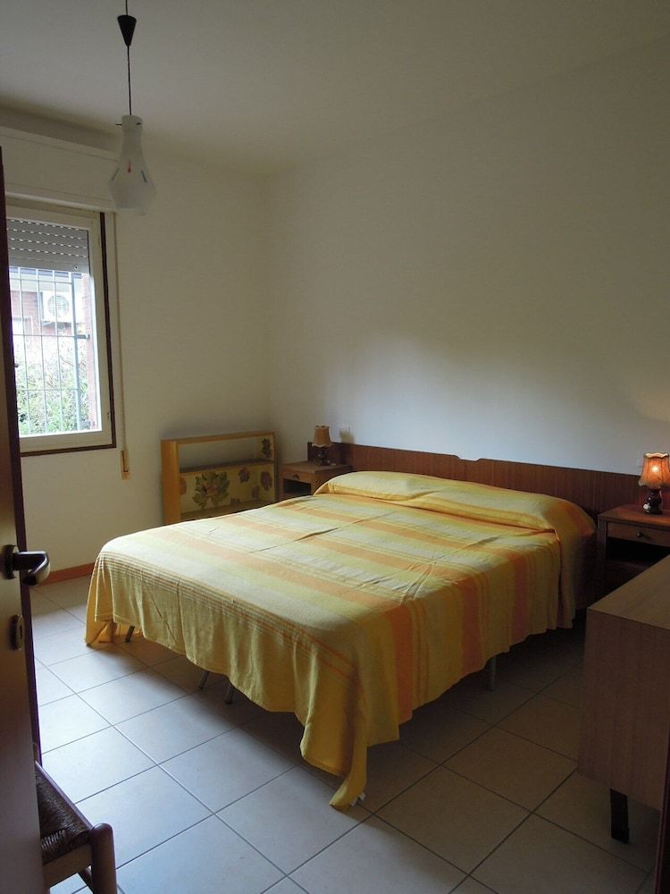 Apartment, 2 Bedrooms, Terrace, Garden View