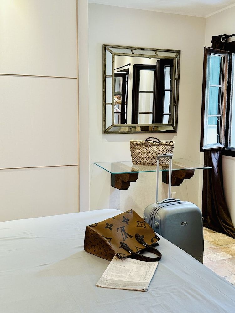 Ca' degli Uberti Dimora Storica Exclusive Apartment 10