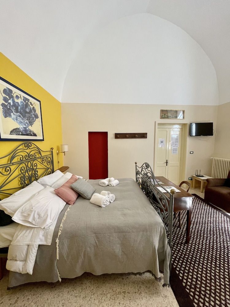 Classic Quadruple Room