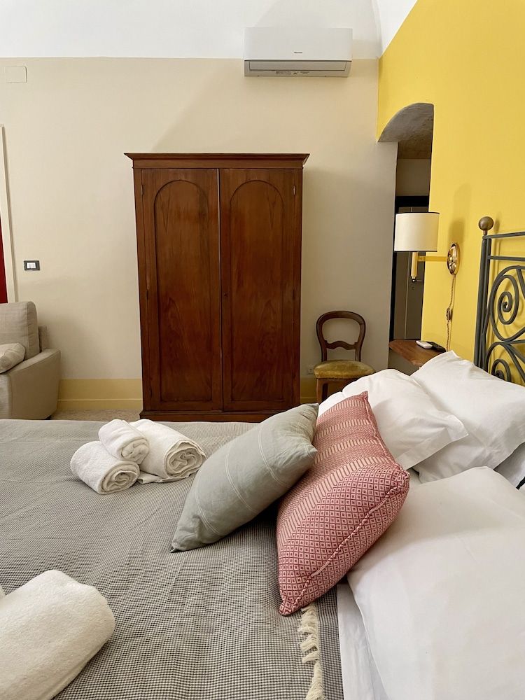 Classic Quadruple Room