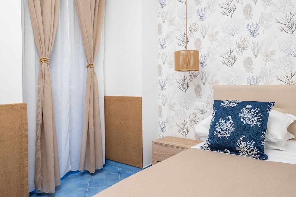 Marea Luxury Rooms Superior Quadruple Room 4