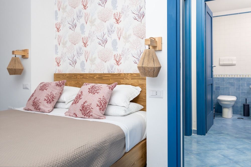 Marea Luxury Rooms Superior Quadruple Room 12