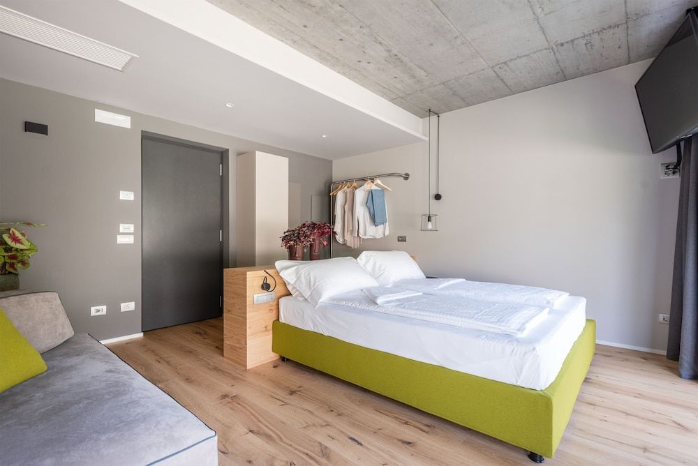 Superior Triple Room, Garden View