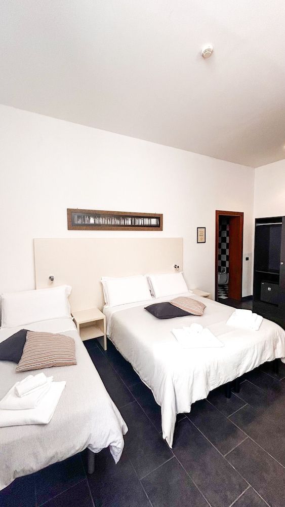 Al Castello Standard Triple Room 2