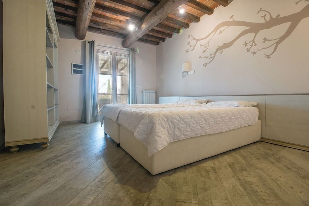 Exclusive House, 3 Bedrooms, 2 Bathrooms, Garden Area