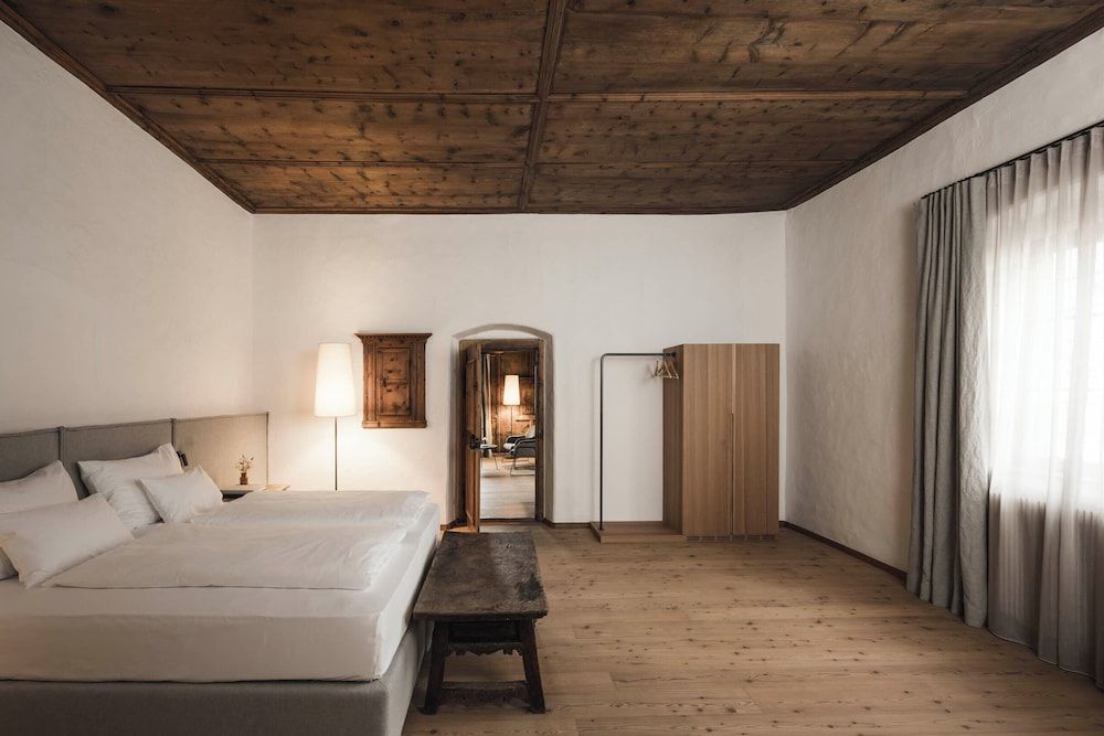 Ansitz Heufler by Norbert Niederkofler Premium Suite, 1 King Bed with Sofa bed, Non Smoking, Mountain View