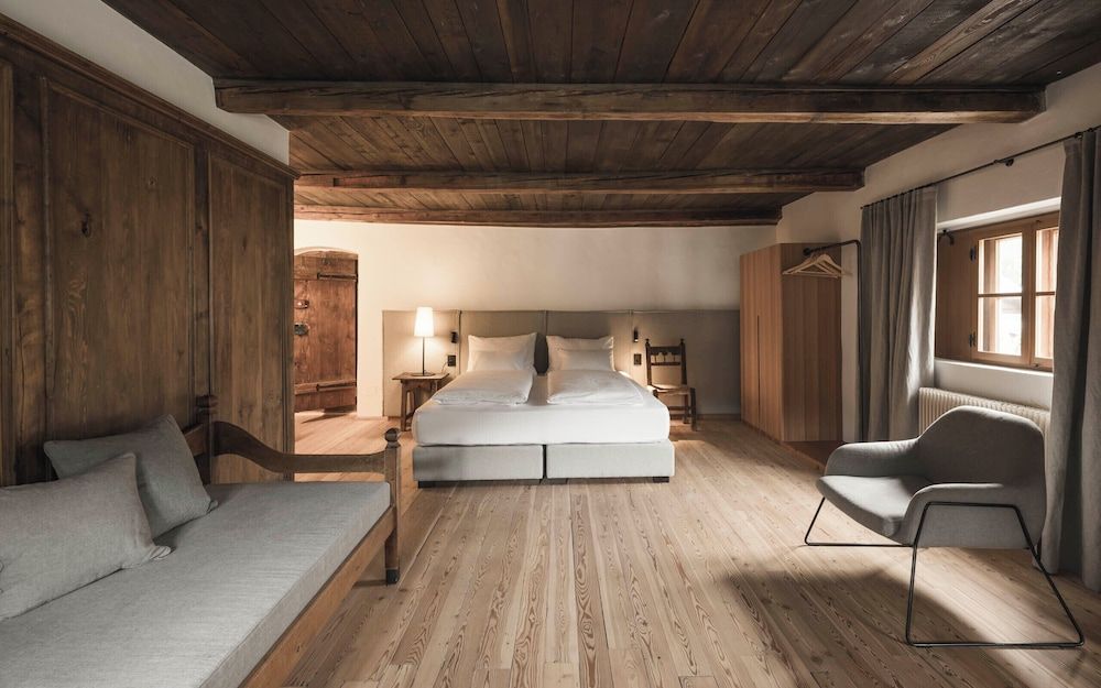 Ansitz Heufler by Norbert Niederkofler Junior Suite, 1 Queen Bed with Sofa bed, Non Smoking 2