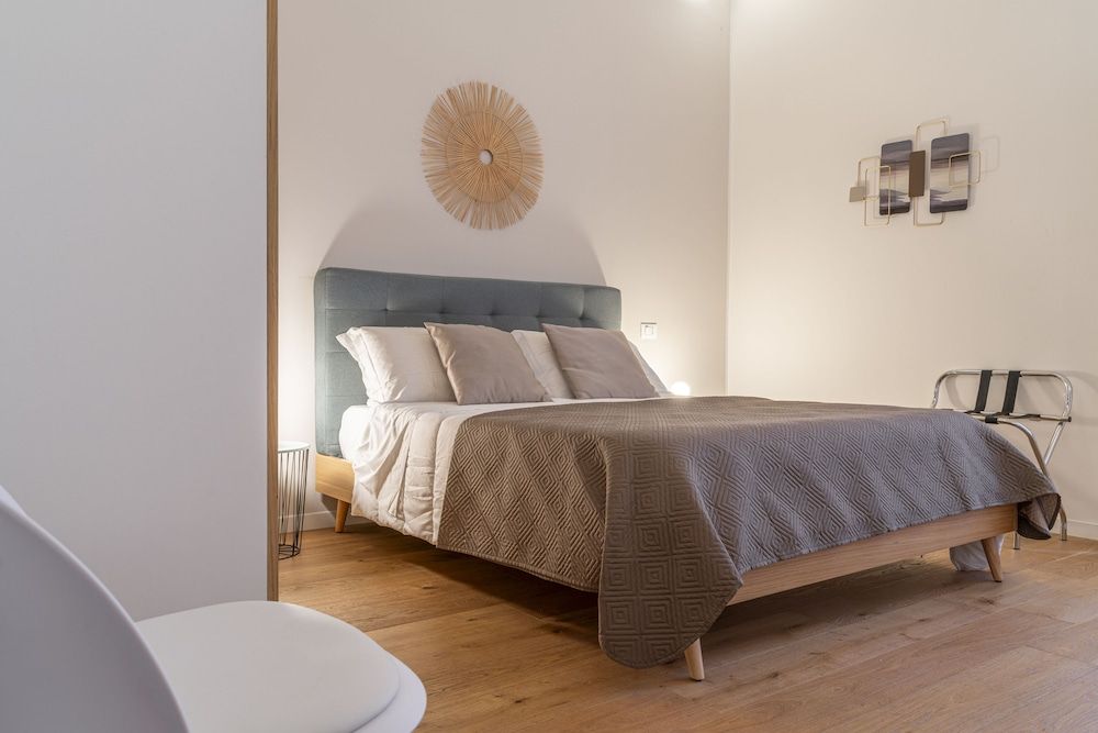 SoClà Boutique Hotel Deluxe Room, 1 Bedroom, Ensuite, City View 2