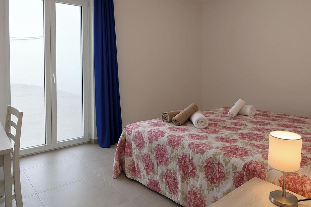 Family Apartment, Multiple Bedrooms (Cristal Retreat Pool & Padel)