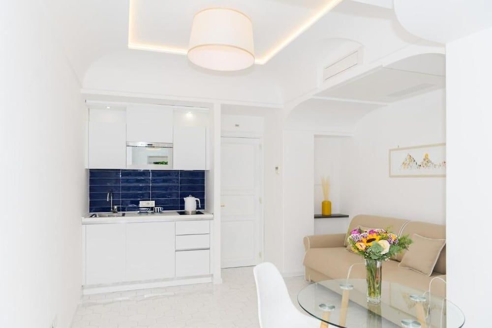 Villa Fortuna Apartment, Jetted Tub 19