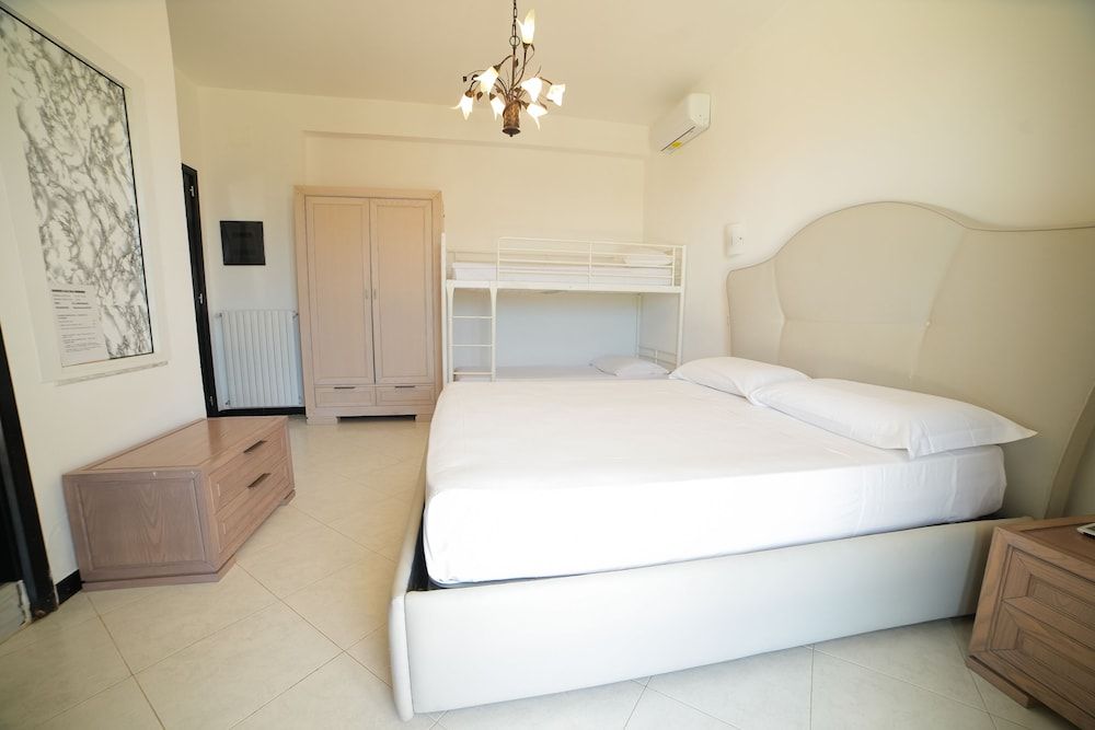Junior Quadruple Room
