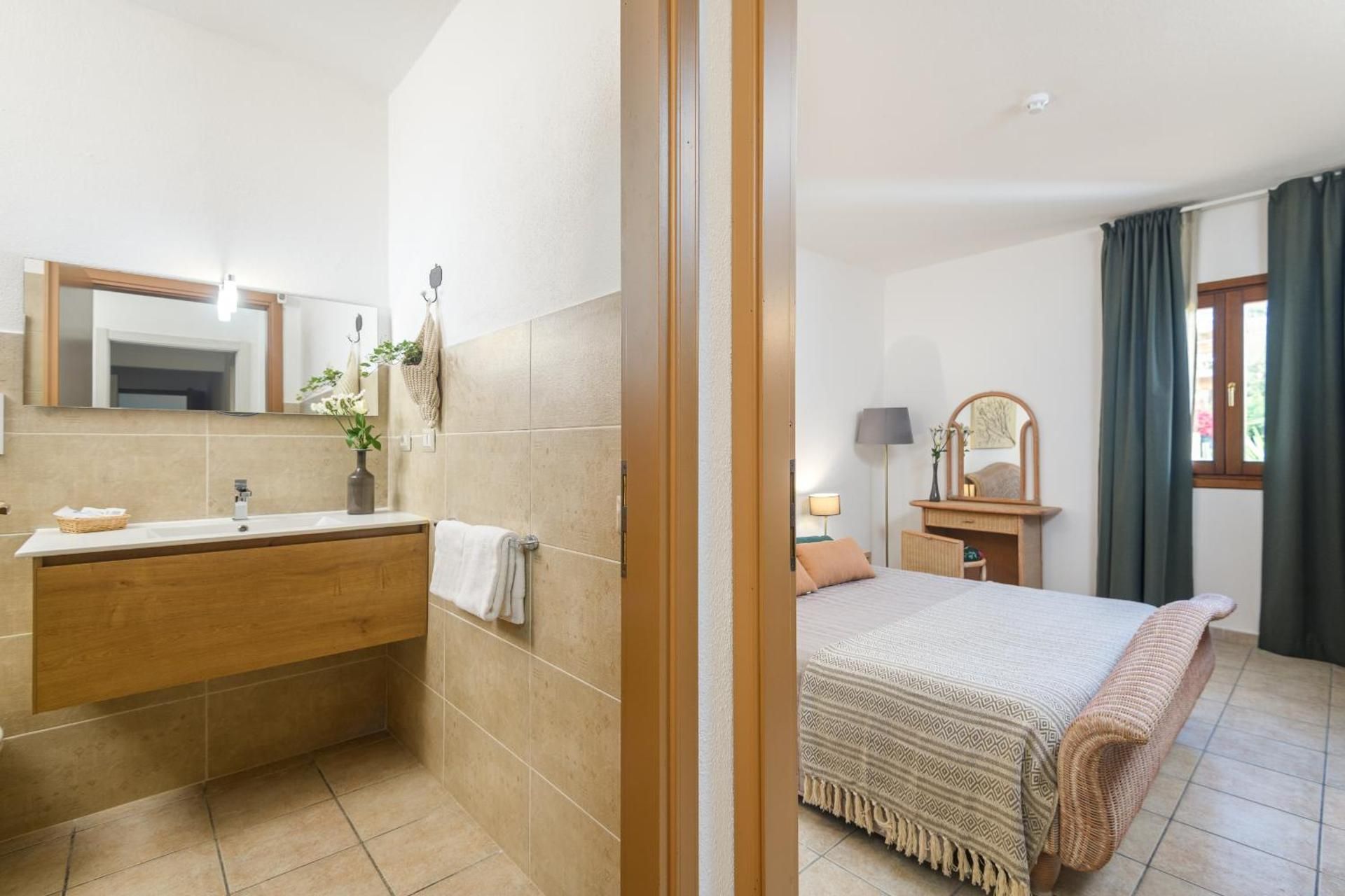Comfort Triple Room