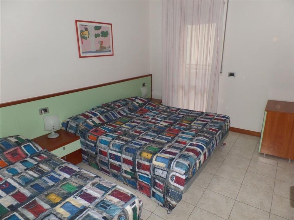 Apartment, Smoking
