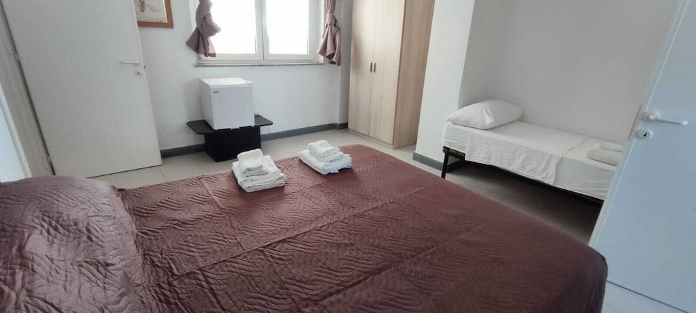 Design Room, 1 Queen Bed, Non Smoking, Garden View