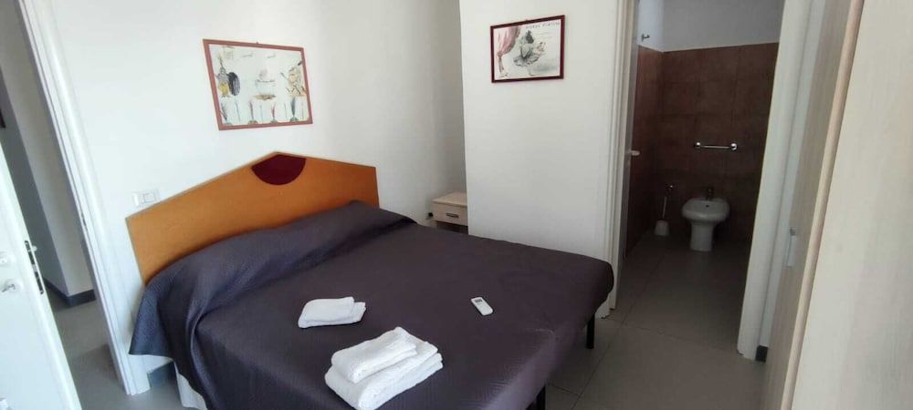 Economy Room, 1 Queen Bed, Non Smoking, Garden View