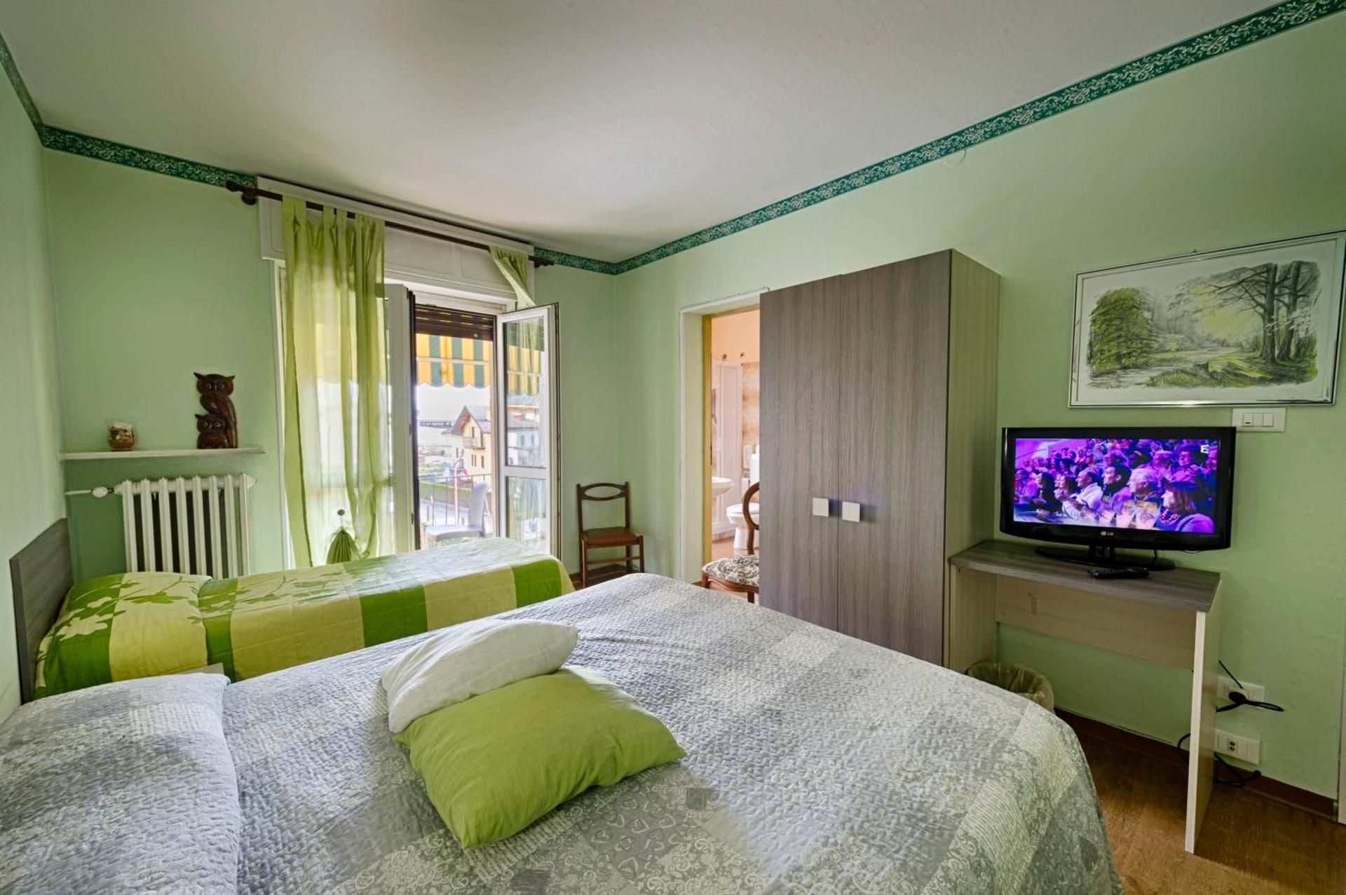 Triple Room