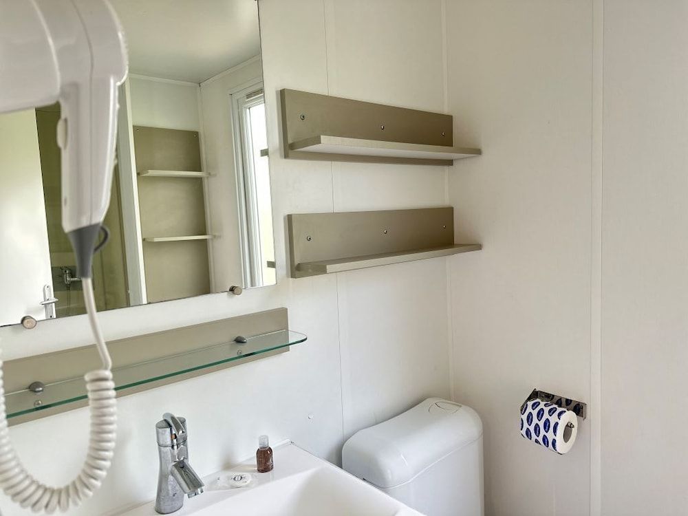 VILLAGGIO EDY Luxury Mobile Home, 3 Bedrooms, Non Smoking, Private Bathroom 4