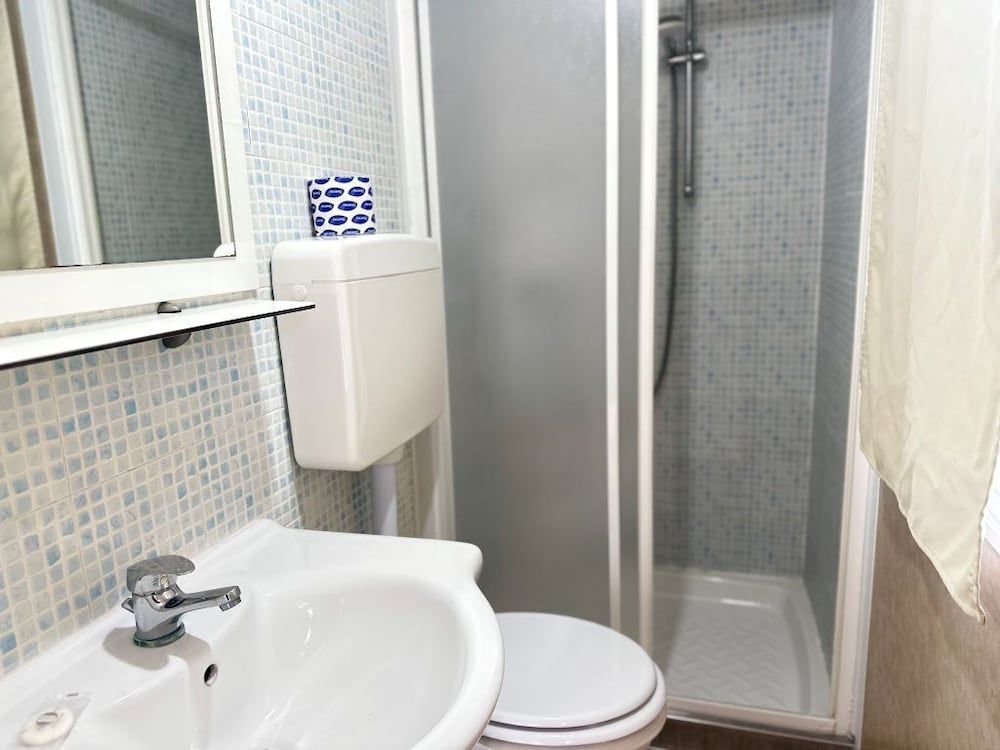 VILLAGGIO EDY Basic Mobile Home, 2 Bedrooms, Non Smoking, Private Bathroom 3