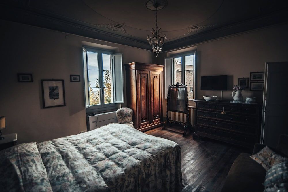 Palazzo Capparucci - Dimora Storica Panoramic Double or Twin Room 9