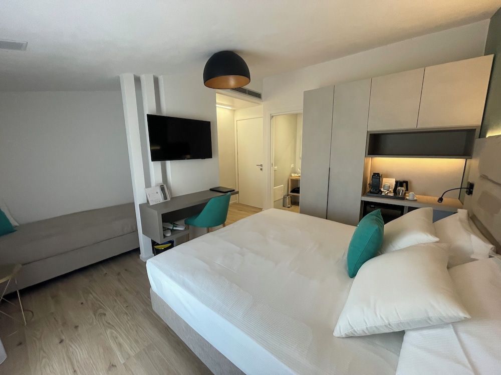 Chic & Charme Luxury Rooms Triple Room, Balcony