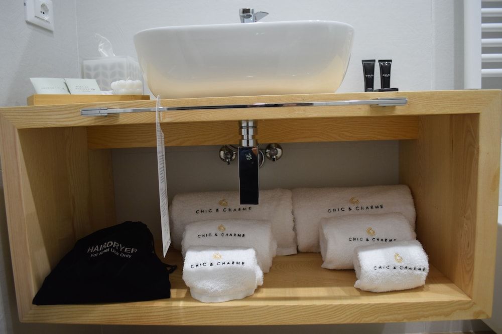 Chic & Charme Luxury Rooms Triple Room, Balcony 5