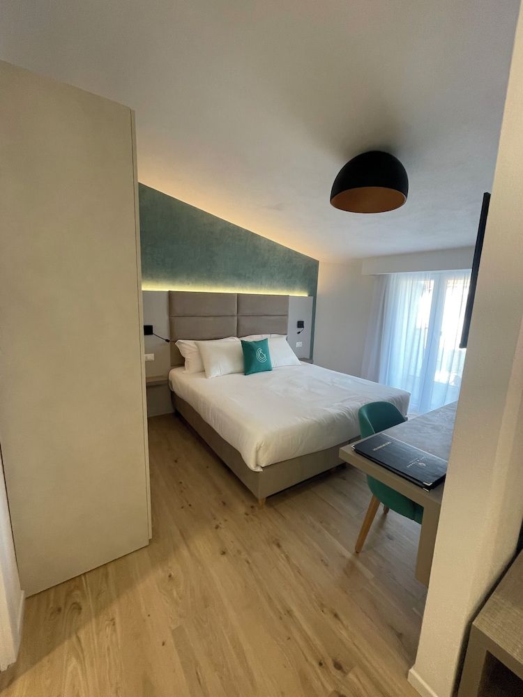 Chic & Charme Luxury Rooms Triple Room, Balcony 3