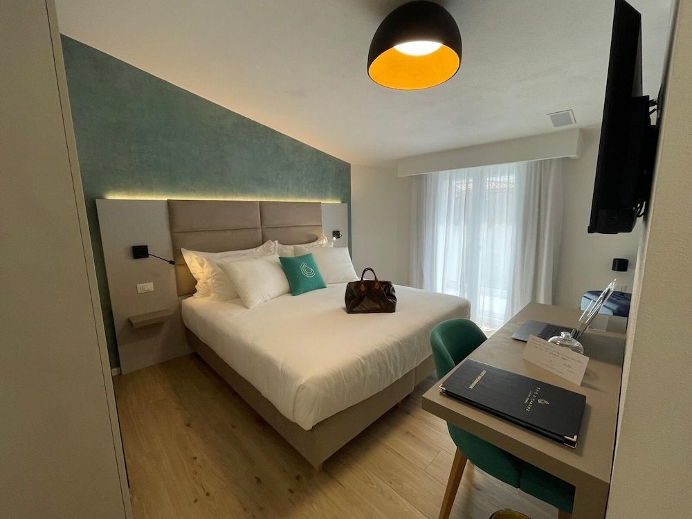Chic & Charme Luxury Rooms Triple Room, Balcony 4