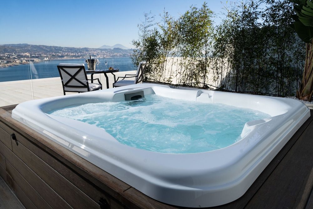 Private Spa Tub