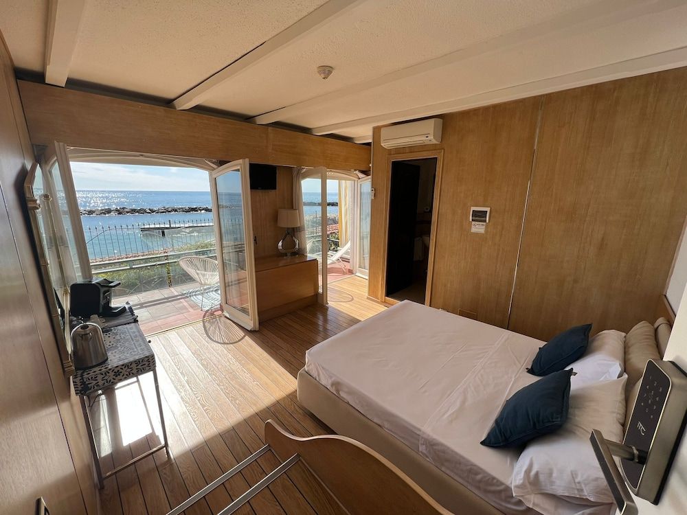 Superior Room, Balcony, Sea View