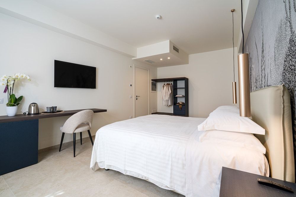 I Due Mori Luxury Rooms Family Room 7