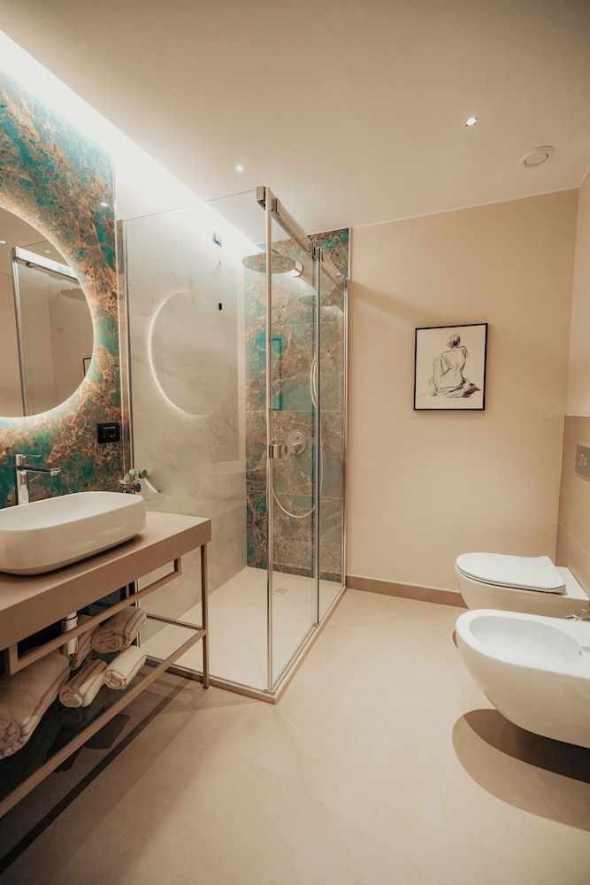 Lumia Hotel Deluxe Double Room 6