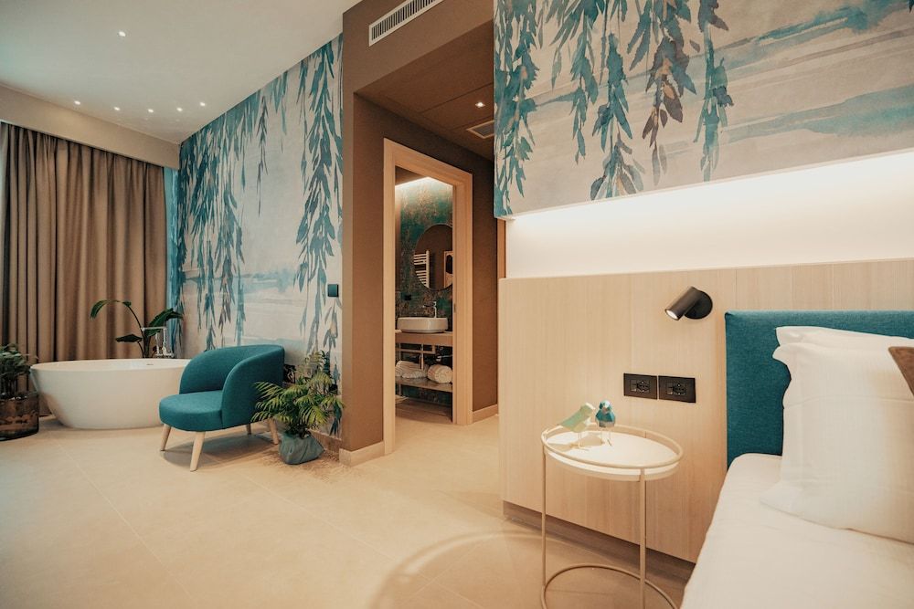 Lumia Hotel Luxury Studio Suite, 1 King Bed, Sea View 31