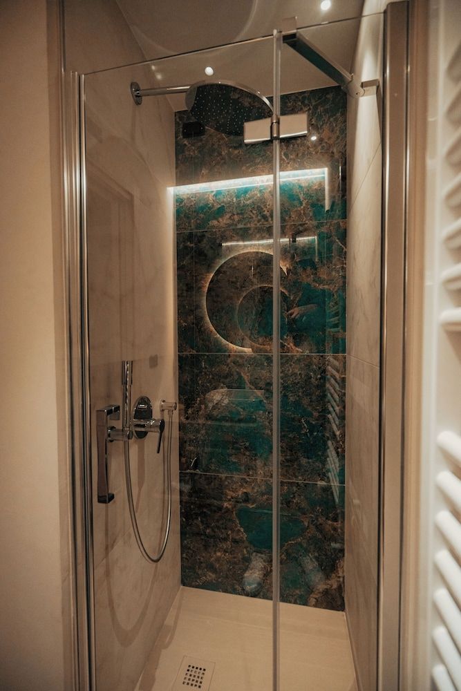 Lumia Hotel Luxury Studio Suite, 1 King Bed, Sea View 19