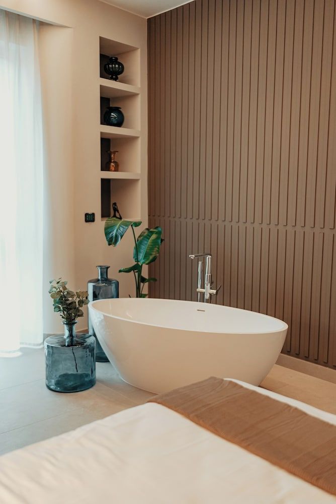 Lumia Hotel Luxury Studio Suite, 1 King Bed, Sea View 17